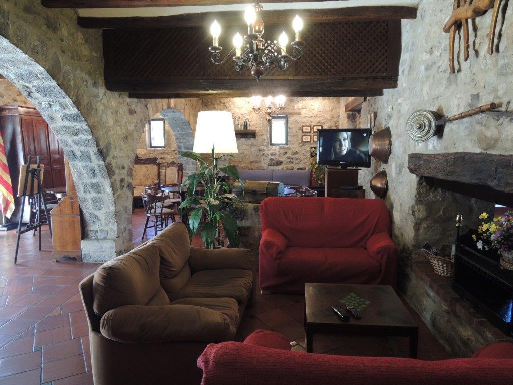 Hostal De La Rovira Oix Extérieur photo