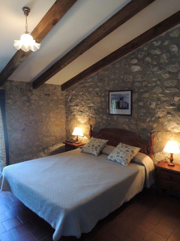 Hostal De La Rovira Oix Extérieur photo