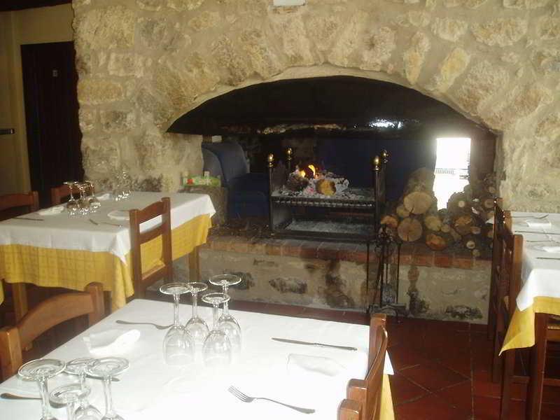 Hostal De La Rovira Oix Extérieur photo